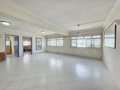 For Sale - 393 Tampines Avenue 7