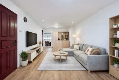 For Sale - 711 Hougang Avenue 2