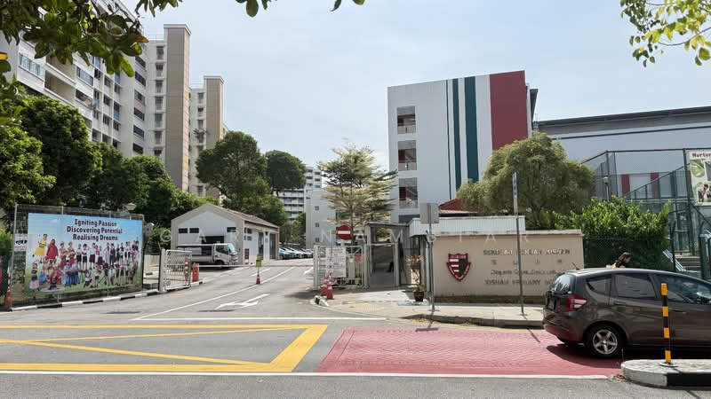 216 Yishun Street 21 HDB Flat For Sale at S$ 540,000 | PropertyGuru Singapore - Exterior