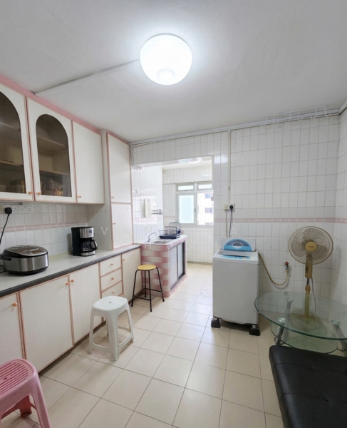 40 Sims Drive, 40 Sims Drive, 4 Bedrooms, 1,335 sqft, HDB Flat For Rent, by Vanessa Chuah, 500047055 - Kitchen - PropertyGuru.com.sg