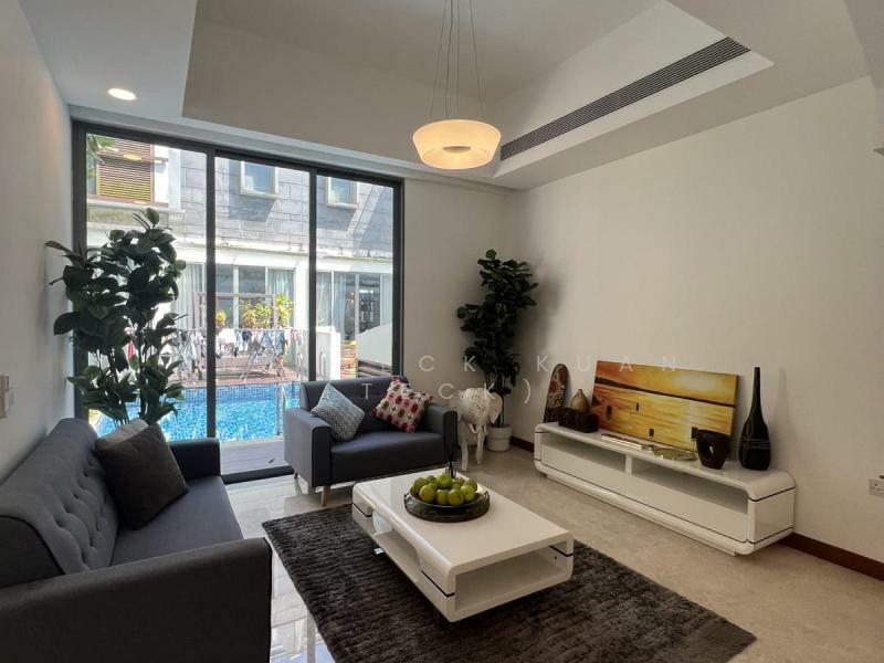 Greenwood Mews Cluster House For Sale at S$ 4,155,000 | PropertyGuru Singapore - Living Room