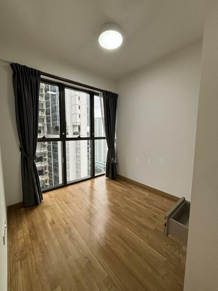 Commonwealth Towers Condominium For Sale at S$ 2,350,000 | PropertyGuru Singapore - Bedroom