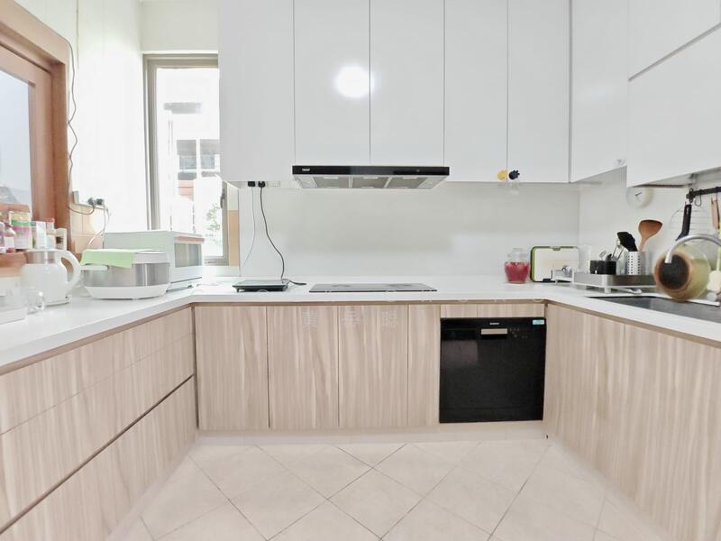 🏆JIA LANDED🏆 2.5 Storey NS facing Corner Terrace in Serangoon Gardens Corner Terrace For Sale at S$ 3,980,000 | PropertyGuru Singapore - Kitchen
