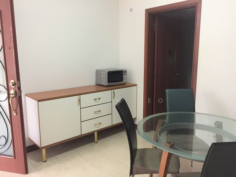 The Mayfair, 1 Jurong East Street 32, 3 Bedrooms, 1,260 sqft, Condominium For Rent, by Kelvin Neo, 500047265 - Dining Room - PropertyGuru.com.sg