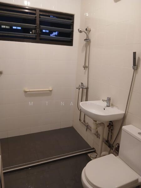 662 Hougang Avenue 4 HDB Flat For Sale at S$ 688,888 | PropertyGuru Singapore