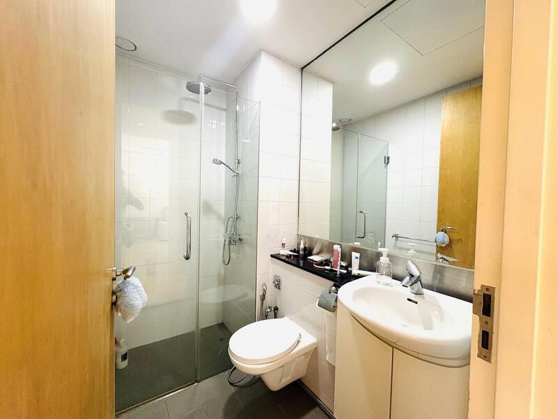 Prime Orchard Location - 2 bedder Unit for Sale Condominium For Sale at S$ 2,500,000 | PropertyGuru Singapore - Bathroom