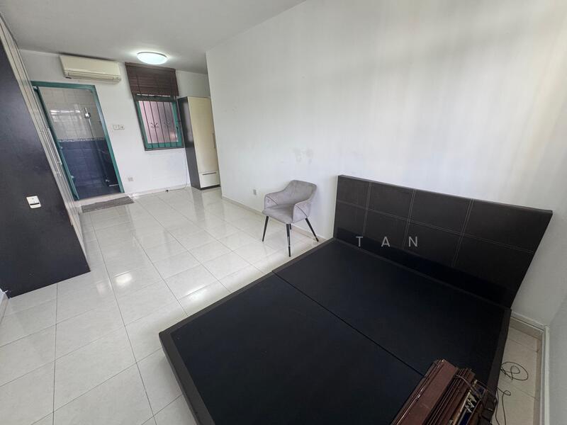 481 Segar Road, 481 Segar Road, 3 Bedrooms, 1,185 sqft, HDB Flat For Rent, by Michelle Tan, 500047339 - Bedroom - PropertyGuru.com.sg