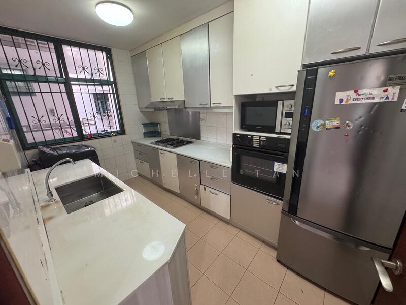 481 Segar Road, 481 Segar Road, 3 Bedrooms, 1,185 sqft, HDB Flat For Rent, by Michelle Tan, 500047339 - Kitchen - PropertyGuru.com.sg