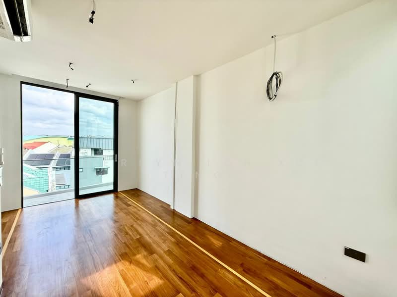 🌟Exclusive Brand New Freehold Landed Residence near Kovan MRT Terraced House For Sale at S$ 6,499,999 | PropertyGuru Singapore - Interior