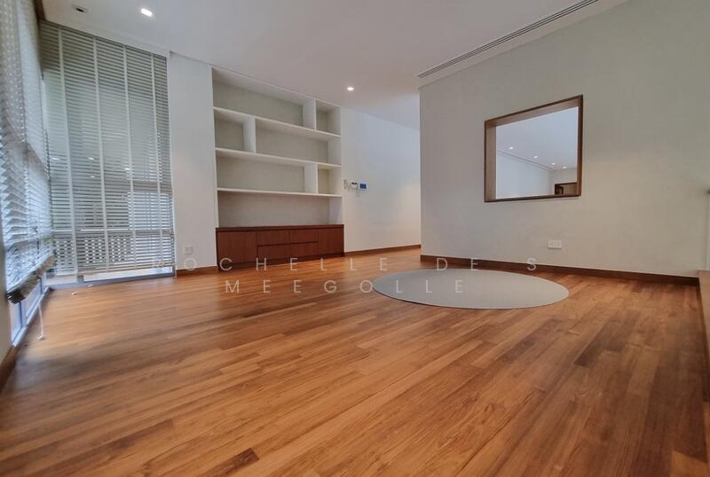 Cluny Park, Cluny Park, 5 Bedrooms, 7,736 sqft, Detached House For Rent, by Rochelle De S Meegolle, 500047364 - Living Room - PropertyGuru.com.sg