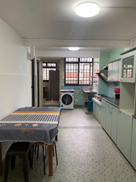 53 Lorong 5 Toa Payoh, 53 Lorong 5 Toa Payoh, 2 Bedrooms, 732 sqft, HDB Flat For Sale, by Derek Wong, 500047394 - Kitchen - PropertyGuru.com.sg