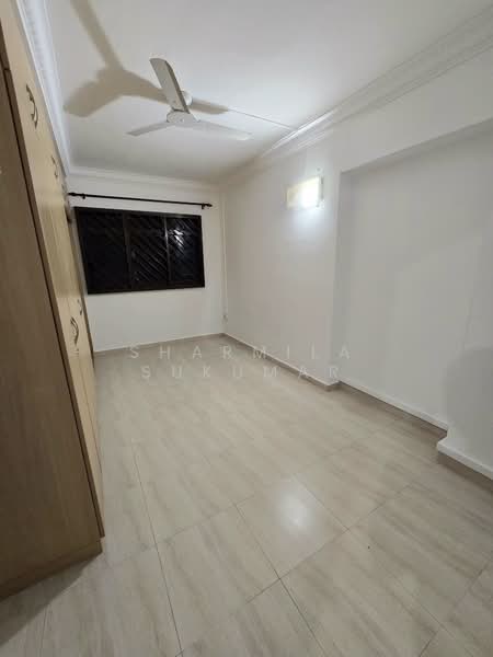 670 Woodlands Drive 71 HDB Flat For Sale at S$ 799,999 | PropertyGuru Singapore - Common Bedroom 1