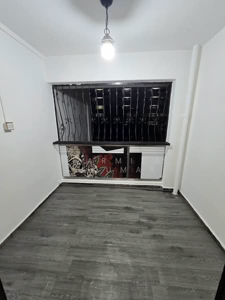 670 Woodlands Drive 71 HDB Flat For Sale at S$ 799,999 | PropertyGuru Singapore - Balcony