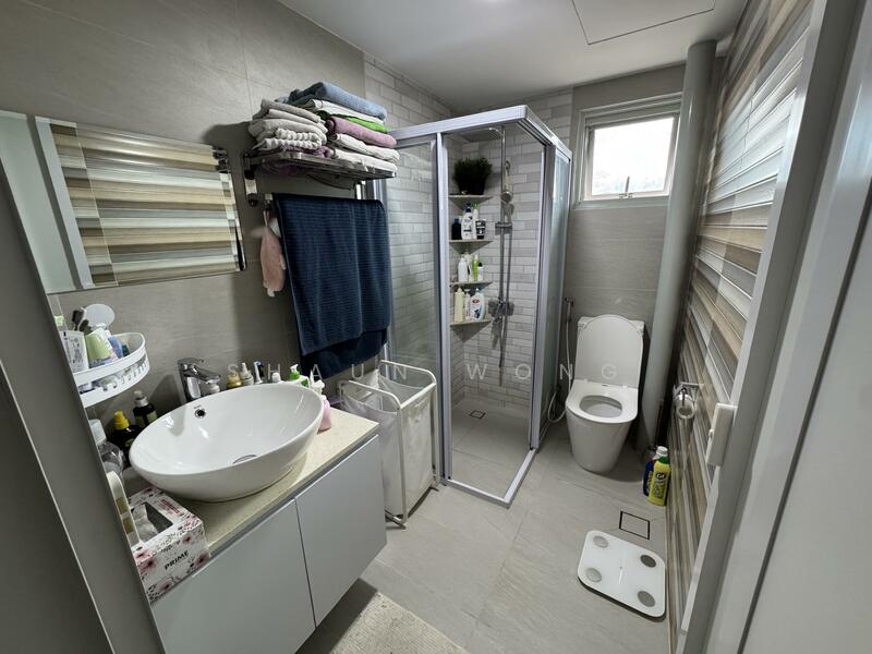 MacPherson Garden Estate, Jalan Gembira, 3 Bedrooms, 1,500 sqft, Terraced House For Sale, by Shaun Wong, 500047438 - Bathroom - PropertyGuru.com.sg