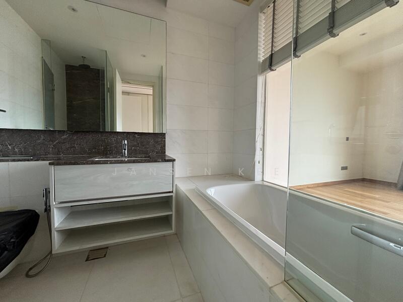 Reflections at Keppel Bay Condominium For Sale at S$ 3,450,000 | PropertyGuru Singapore - Bathroom