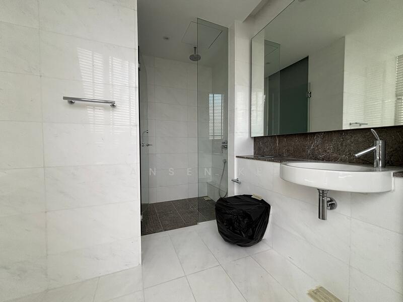 Reflections at Keppel Bay Condominium For Sale at S$ 3,450,000 | PropertyGuru Singapore - Bathroom