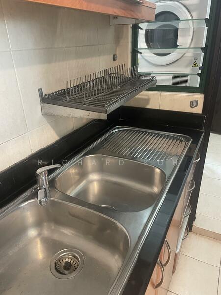 The Bencoolen, 180 Bencoolen Street, Room Rental, 100 sqft, Apartment For Rent, by Richard Koh, 500047519 - Kitchen - PropertyGuru.com.sg