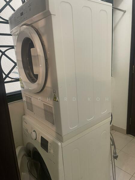 The Bencoolen, 180 Bencoolen Street, Room Rental, 100 sqft, Apartment For Rent, by Richard Koh, 500047519 - Laundry - PropertyGuru.com.sg