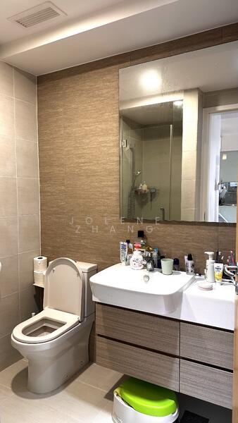 The Lakefront Residences, 46 Lakeside Drive, 3 Bedrooms, 1,216 sqft, Condominium For Rent, by Jolene Zhang, 500047620 - Bathroom - PropertyGuru.com.sg