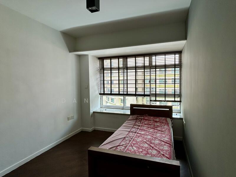 61C Strathmore Avenue HDB Flat For Sale at S$ 998,888 | PropertyGuru Singapore - Bedroom 1