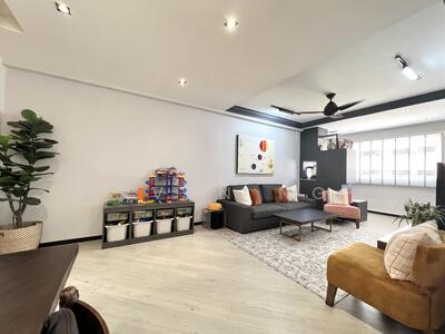 For Sale - 221 Tampines Street 24