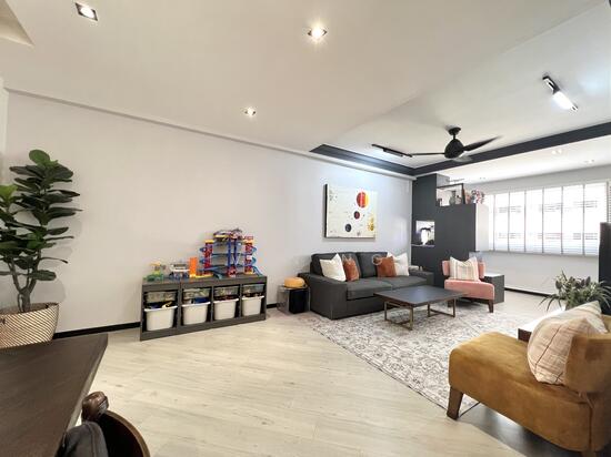 For Sale - 221 Tampines Street 24
