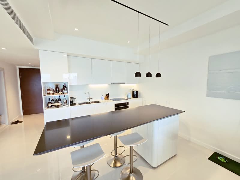 The Sail @ Marina Bay Condominium For Sale at S$ 2,700,000 | PropertyGuru Singapore - Kitchen