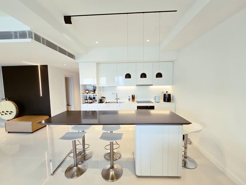 The Sail @ Marina Bay Condominium For Sale at S$ 2,700,000 | PropertyGuru Singapore - Kitchen