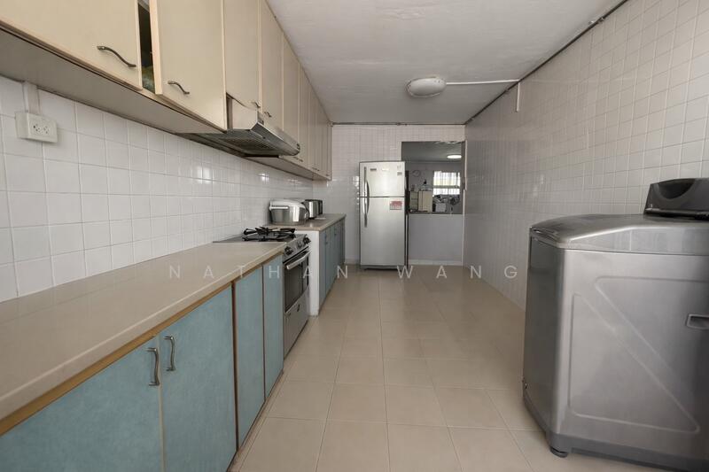 10 Eunos Crescent HDB Flat For Sale at S$ 608,000 | PropertyGuru Singapore - Kitchen