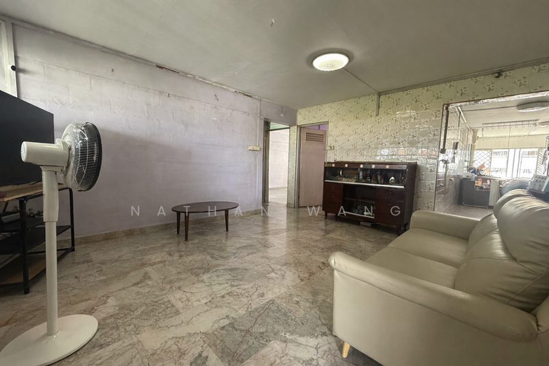 10 Eunos Crescent HDB Flat For Sale at S$ 608,000 | PropertyGuru Singapore - Living Room