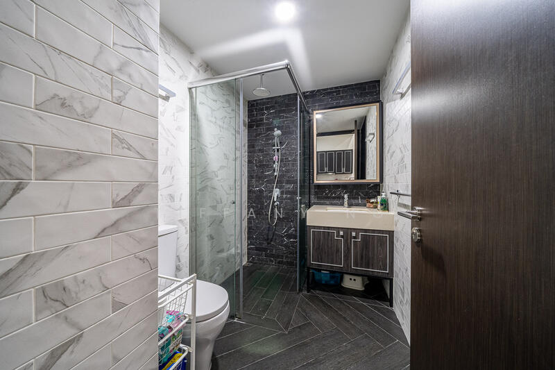 Mayfair Gardens, 10 Rifle Range Road, 1 Bedroom, 506 sqft, Condominium For Rent, by Tiffany Ng, 500047687 - Bathroom - PropertyGuru.com.sg