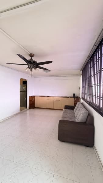 337 Bukit Batok Street 34, 337 Bukit Batok Street 34, 3 Bedrooms, 904 sqft, HDB Flat For Sale, by Joe Ng Xu Hong 黄緒汯, 500047695 - Living Room - PropertyGuru.com.sg