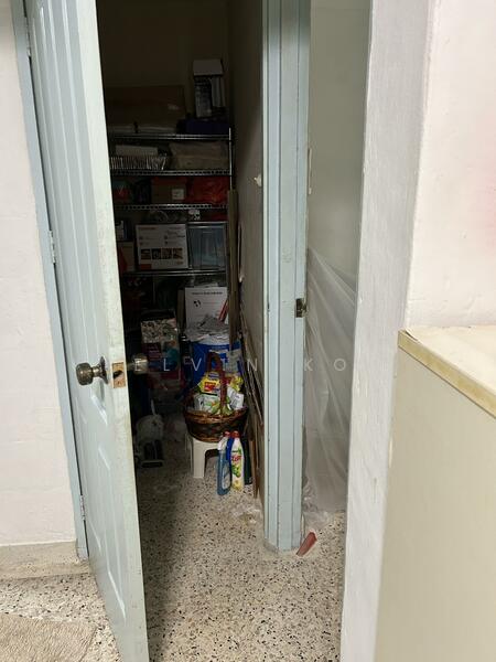 24 Hougang Avenue 3 HDB Flat For Sale at S$ 425,000 | PropertyGuru Singapore - Store Room