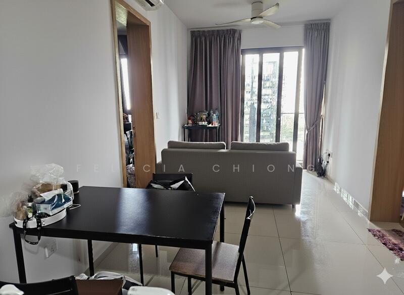 Midwood, 8 Hillview Rise, 2 Bedrooms, 689 sqft, Condominium For Rent, by Felicia Chiong, 500047786 - Living Room - PropertyGuru.com.sg