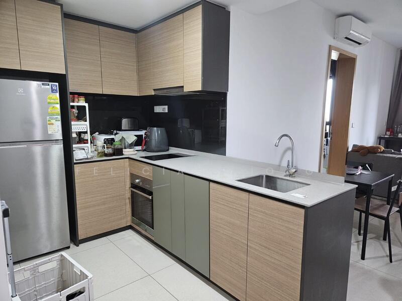 Midwood, 8 Hillview Rise, 2 Bedrooms, 689 sqft, Condominium For Rent, by Felicia Chiong, 500047786 - Kitchen - PropertyGuru.com.sg
