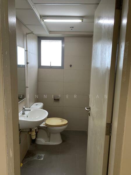 Northpoint Bizhub, 2 Yishun Industrial Street 1, 2,616 sqft, Light Industrial (B1) For Sale, by Jennifer Tan, 500047842 - Bathroom - CommercialGuru.com.sg