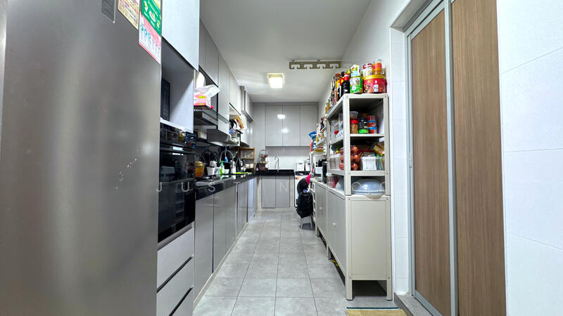 115 Edgefield Plains HDB Flat For Sale at S$ 868,888 | PropertyGuru Singapore - Kitchen