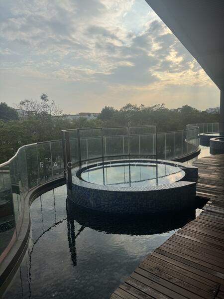 Hers only onsen direct from Blk