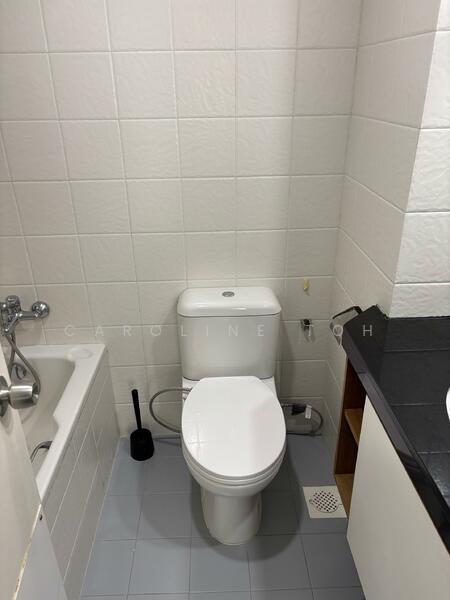 International Plaza, 10 Anson Road, Room Rental, 180 sqft, Apartment For Rent, by Caroline Toh, 500047936 - Bathroom - PropertyGuru.com.sg