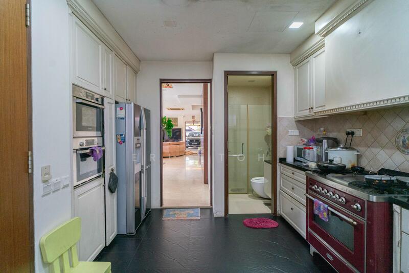 Meng Suan Road Semi-Detached House For Sale at S$ 6,200,000 | PropertyGuru Singapore - Kitchen