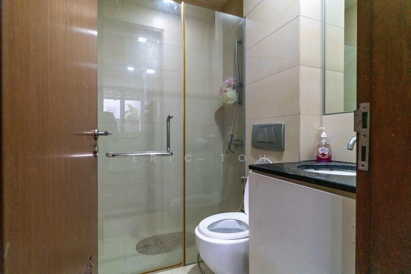 Meng Suan Road Semi-Detached House For Sale at S$ 6,200,000 | PropertyGuru Singapore - Bathroom