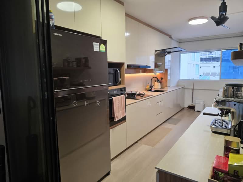 136 Bishan Street 12, 136 Bishan Street 12, 4 Bedrooms, 1,313 sqft, HDB Flat For Sale, by Chris Tan, 500047961 - Kitchen - PropertyGuru.com.sg