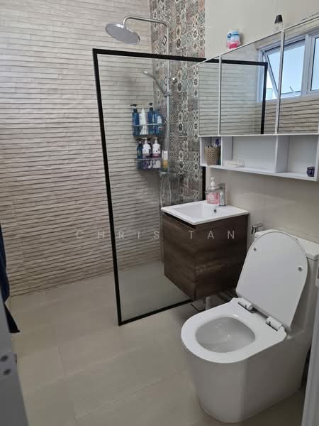 136 Bishan Street 12, 136 Bishan Street 12, 4 Bedrooms, 1,313 sqft, HDB Flat For Sale, by Chris Tan, 500047961 - Bathroom - PropertyGuru.com.sg