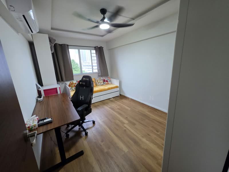 136 Bishan Street 12, 136 Bishan Street 12, 4 Bedrooms, 1,313 sqft, HDB Flat For Sale, by Chris Tan, 500047961 - Bedroom - PropertyGuru.com.sg