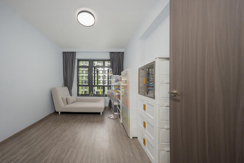 102B Bidadari Park Drive HDB Flat For Sale at S$ 1,140,000 | PropertyGuru Singapore - 2nd Common Bedroom