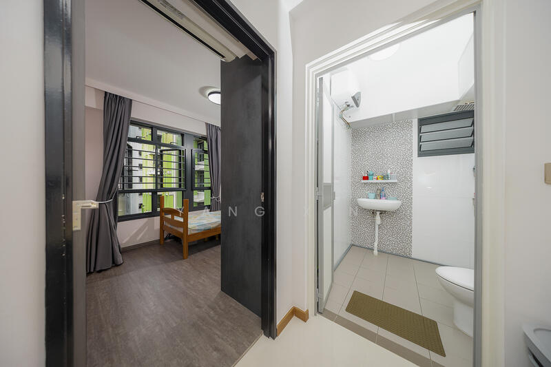 102B Bidadari Park Drive HDB Flat For Sale at S$ 1,140,000 | PropertyGuru Singapore - 1st Bedroom and Common Bathroom