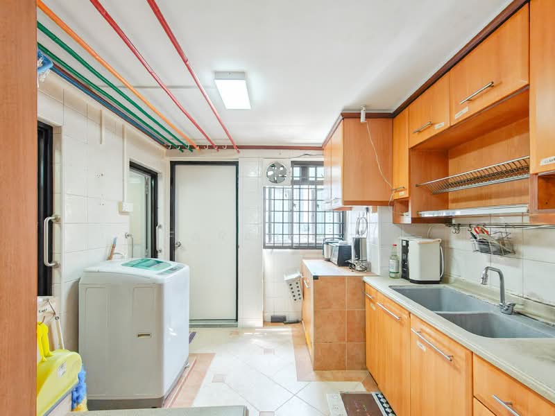 154 Mei Ling Street, 154 Mei Ling Street, 2 Bedrooms, 721 sqft, HDB Flat For Sale, by Farah Ali, 500047996 - Kitchen - PropertyGuru.com.sg