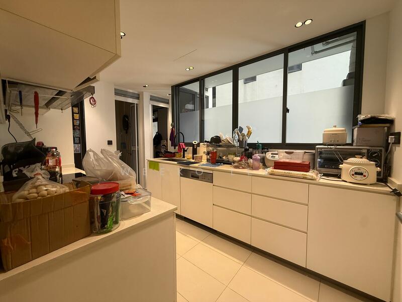 Twin Fountains Executive Condominium For Sale at S$ 1,499,000 | PropertyGuru Singapore - Kitchen