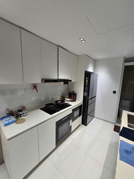 Twin Fountains Executive Condominium For Sale at S$ 1,499,000 | PropertyGuru Singapore - Kitchen