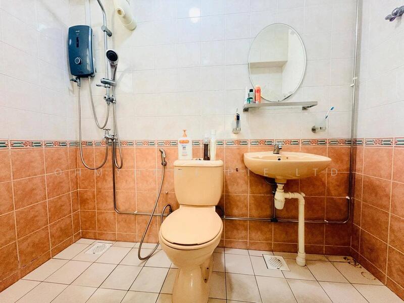 119B Kim Tian Road HDB Flat For Sale at S$ 890,000 | PropertyGuru Singapore - Bathroom